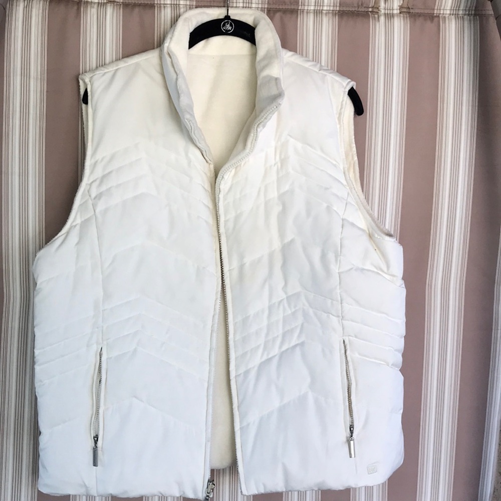 ❤️New York and Company reversible hooded vest